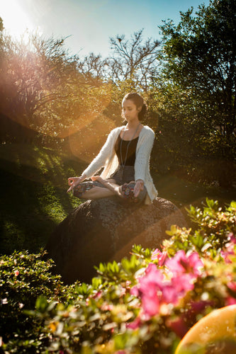 La Méditation et le Yoga : L’Alliance Parfaite pour le Bien-être et la Sérénité